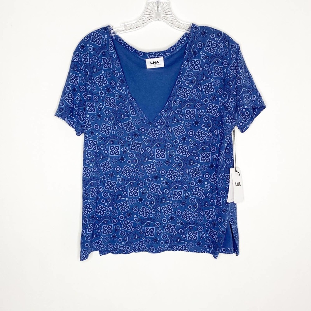 LNA blue paisley printed v neck t-shirt